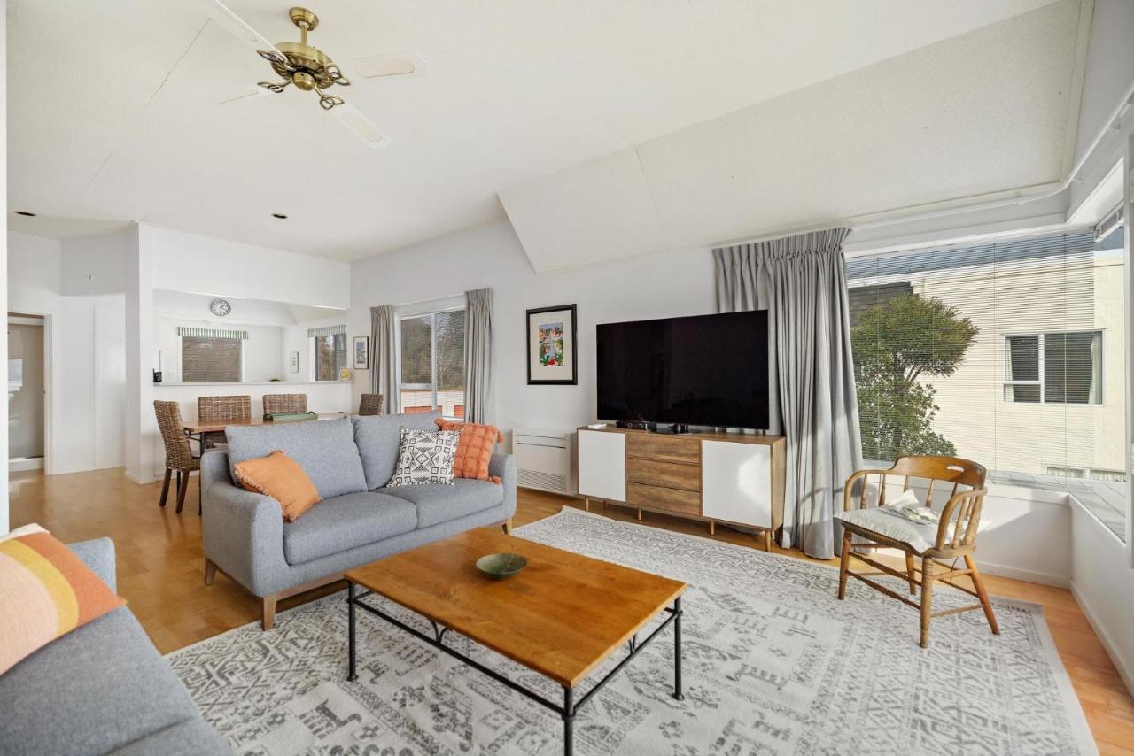 Charming Views Apartment Wanaka Exterior foto